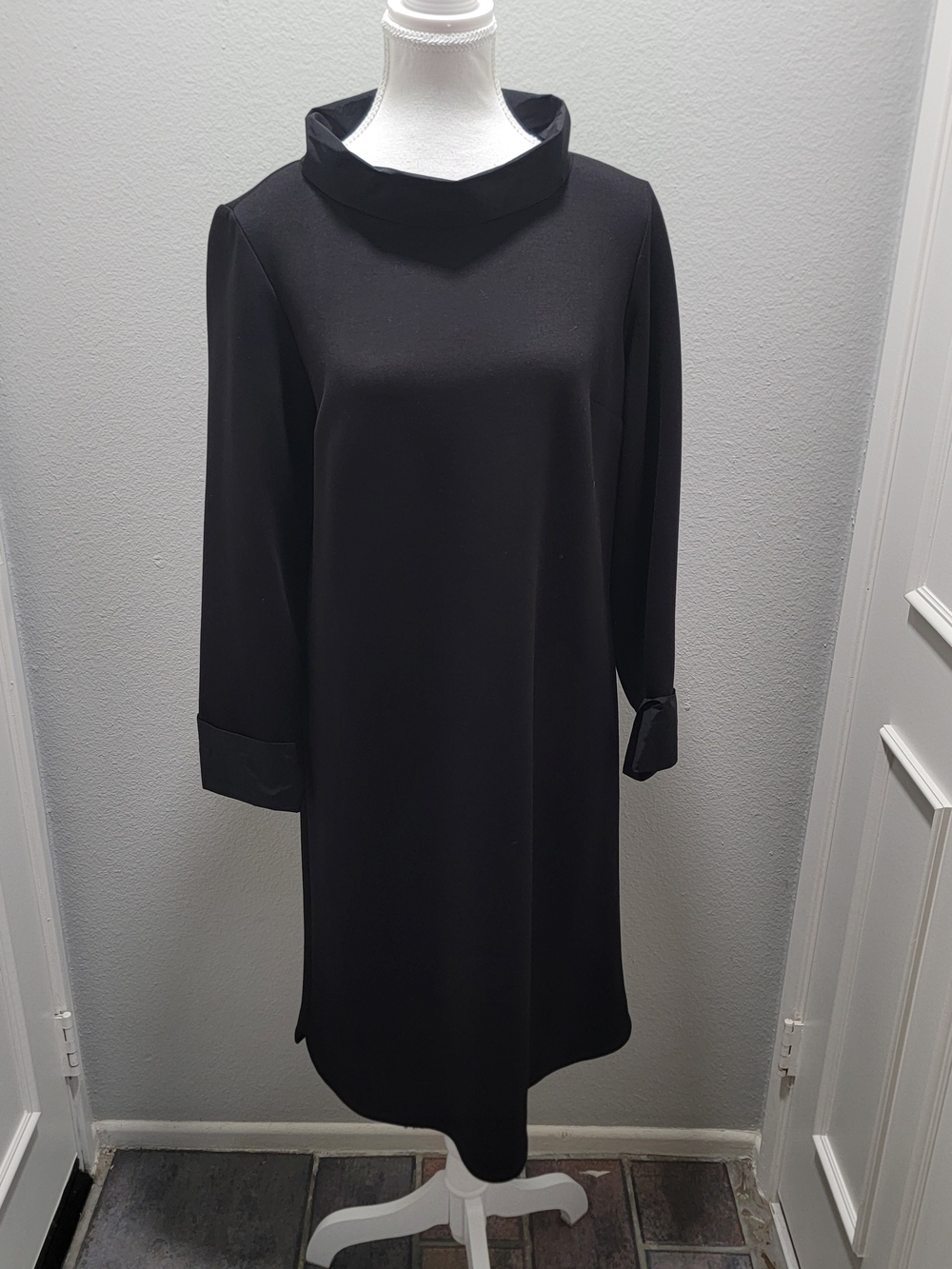 Joseph Ribkoff Black Long-Sleeve Midi Shift Dress with Stand Collar